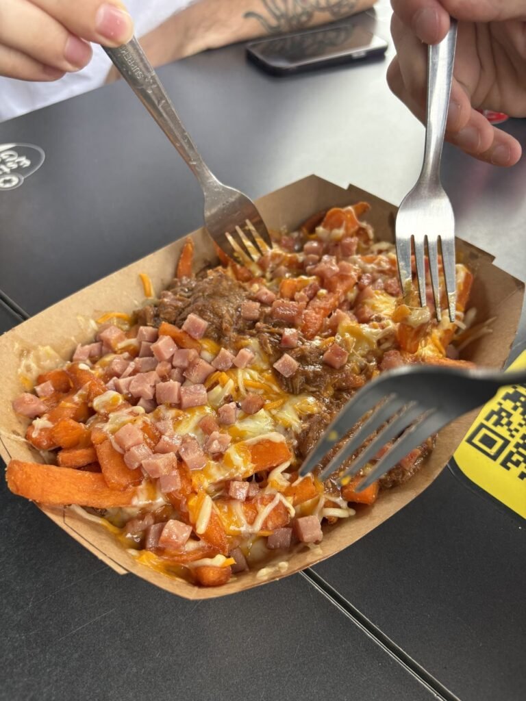 Patatas Why Not con queso, bacon y pulled pork